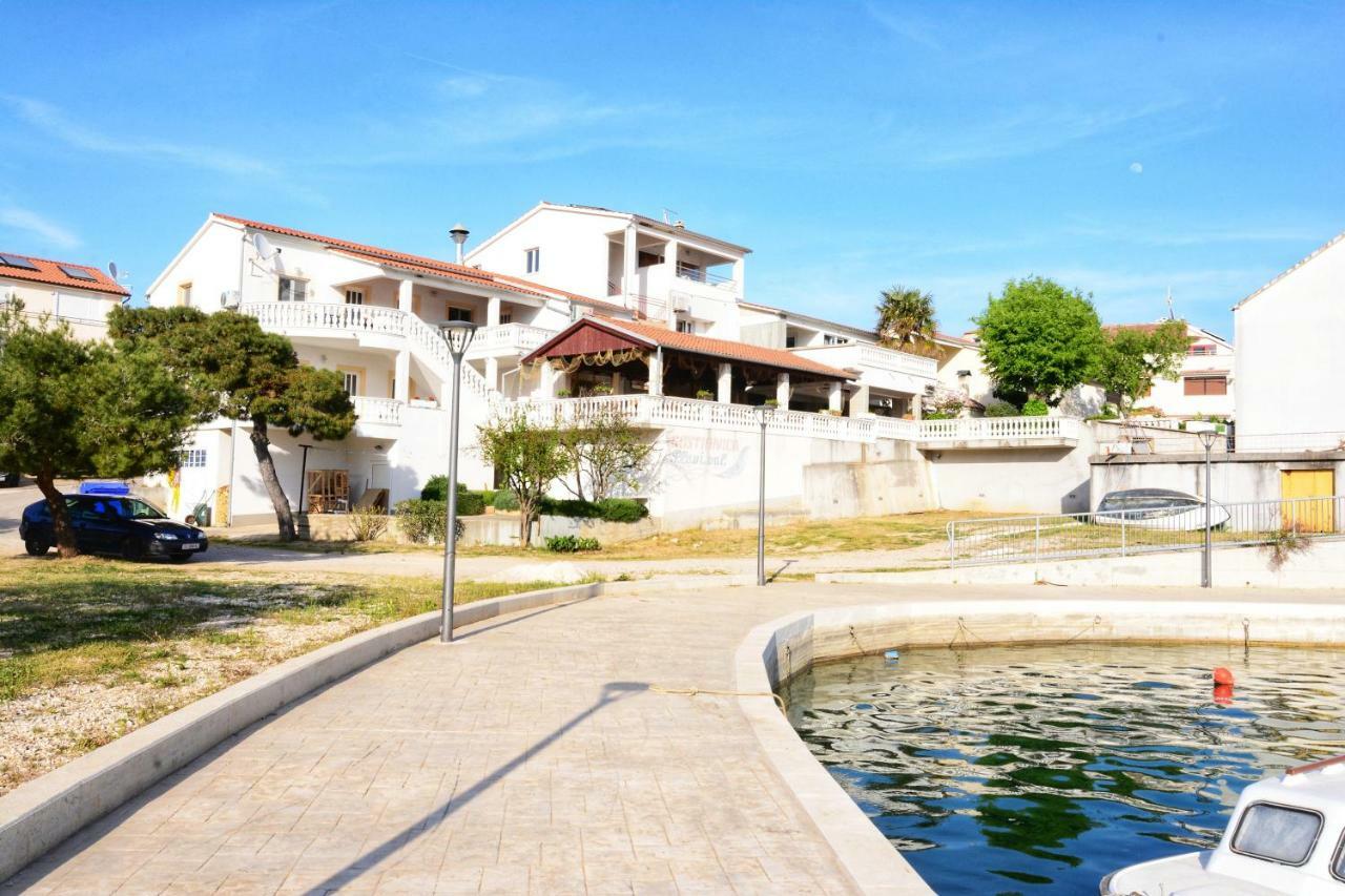 Plavi Val Apartments Tribalj المظهر الخارجي الصورة